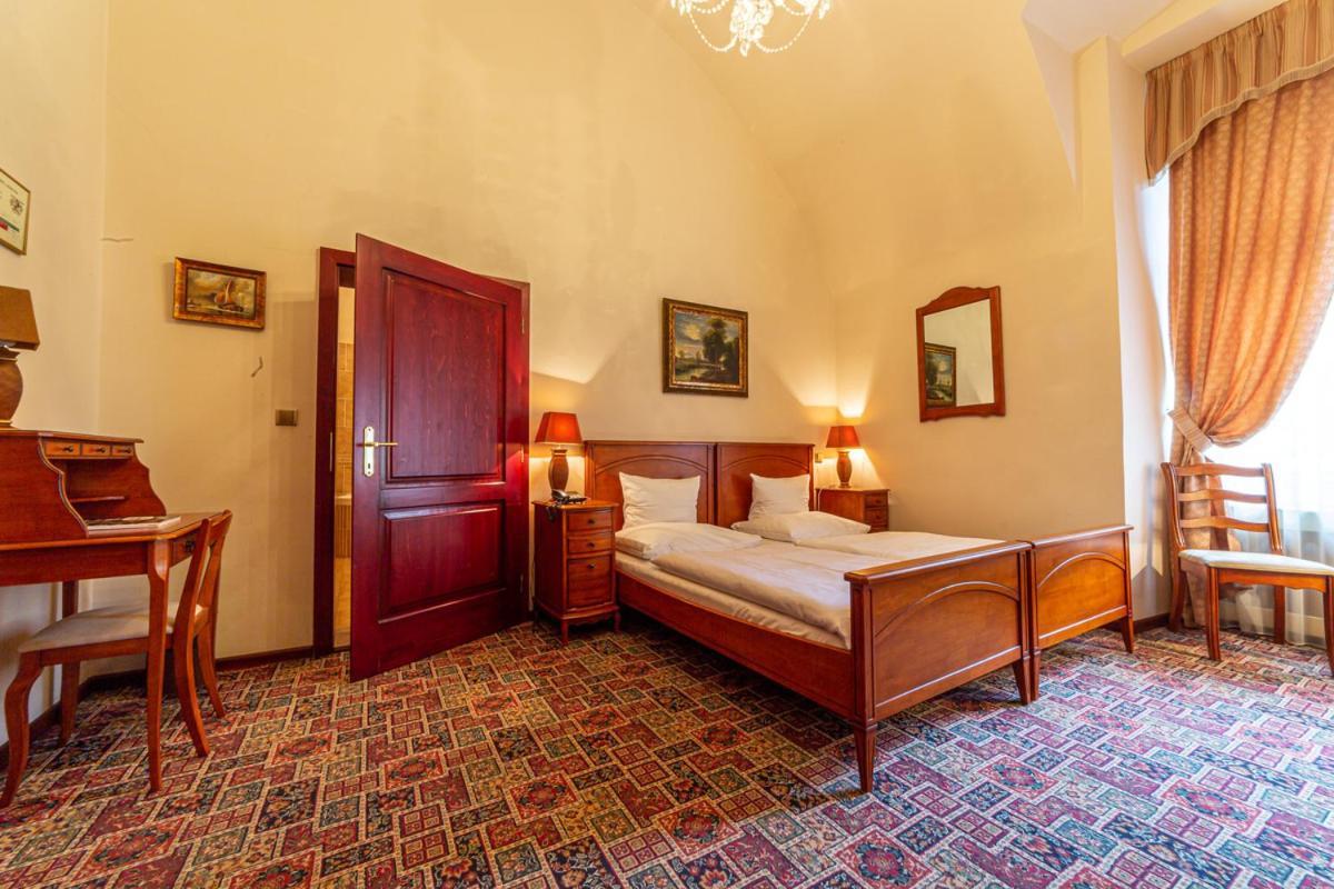Chateau Zbiroh المظهر الخارجي الصورة