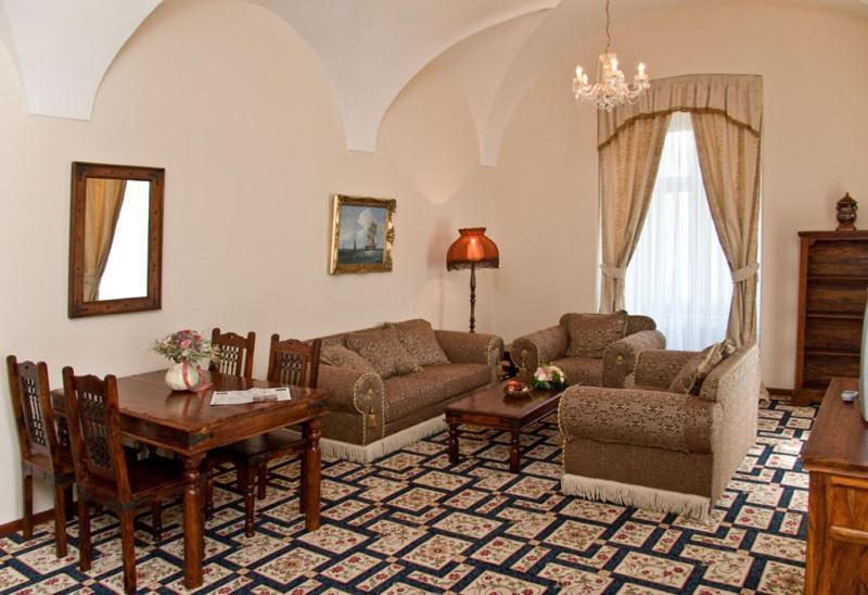 Chateau Zbiroh الغرفة الصورة