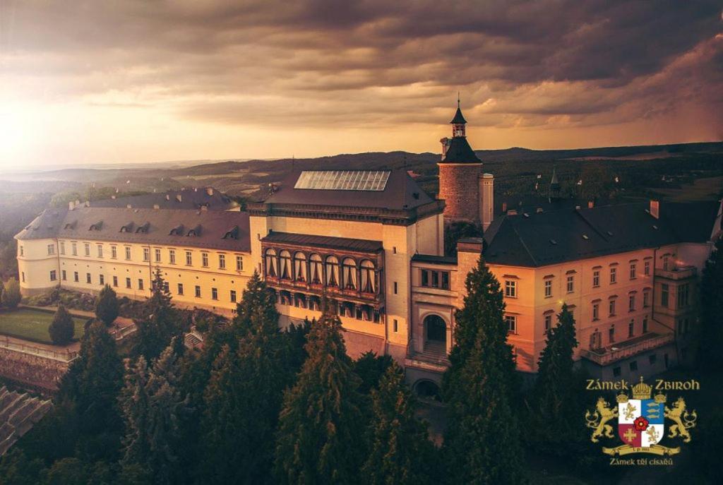 Chateau Zbiroh المظهر الخارجي الصورة